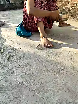 Snapshot of COUPLLE_VILLAGE chatting on 02/06/25, 10:48 COUPLLE VILLAGE online show from 02/06/25, 10:48