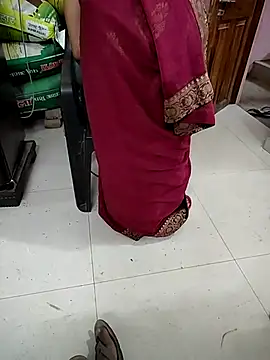 Snapshot of COUPLLE_VILLAGE chatting on 02/27/25, 03:25 COUPLLE VILLAGE online show from 02/27/25, 03:25