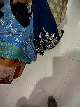 Snapshot of COUPLLE_VILLAGE chatting on 03/13/25, 03:44 COUPLLE VILLAGE online show from 03/13/25, 03:44