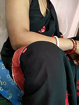 Snapshot of COUPLLE_VILLAGE chatting on 03/22/25, 03:30 COUPLLE VILLAGE online show from 03/22/25, 03:30