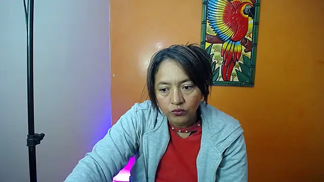 daleska ayala 1 online show from 12/25/24, 02:13