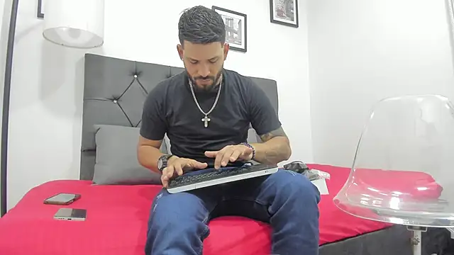 Thiagogomez online show from 02/04/26, 07:09