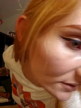 LessiaMia online show from 04/22/26, 07:59