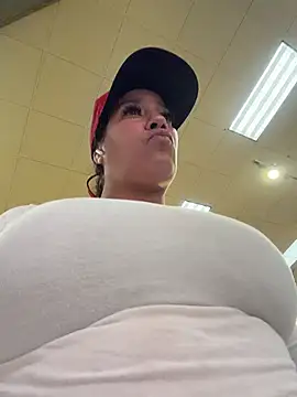 Bigbuttbrooklynn online show from 04/01/26, 01:52