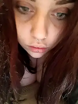 Snapshot of persefone97 chatting on 01/16/25, 04:17 persefone97 online show from 01/16/25, 04:17