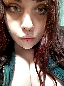 Snapshot of persefone97 chatting on 02/20/25, 02:07 persefone97 online show from 02/20/25, 02:07