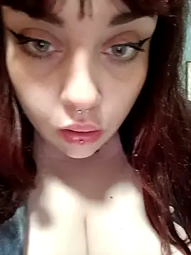 Snapshot of persefone97 chatting on 02/27/25, 07:58 persefone97 online show from 02/27/25, 07:58