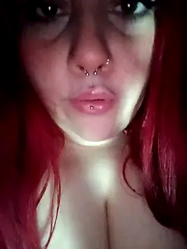 Snapshot of persefone97 chatting on 09/16/25, 06:09 persefone97 online show from 09/16/25, 06:09