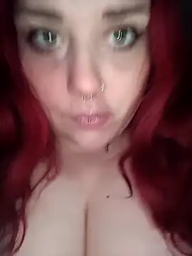 Snapshot of persefone97 chatting on 09/21/25, 05:03 persefone97 online show from 09/21/25, 05:03