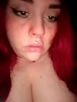 Snapshot of persefone97 chatting on 09/27/25, 06:35 persefone97 online show from 09/27/25, 06:35