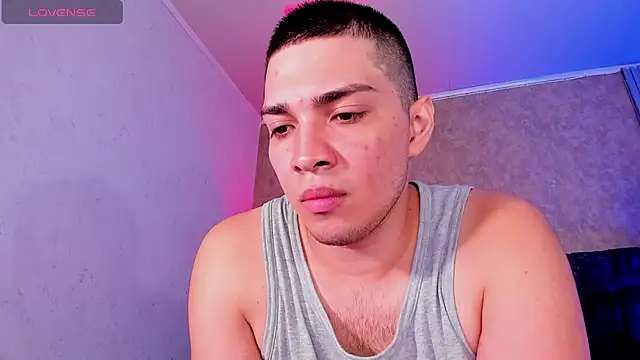 Snapshot of JUANDIAMONDS98 chatting on 02/20/25, 01:30 JUANDIAMONDS98 online show from 02/20/25, 01:30