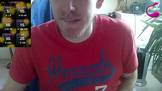 Snapshot of Love_Bert chatting on 03/12/26, 08:31 Love Bert online show from 03/12/26, 08:31