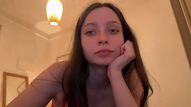 Snapshot of _liatris_ chatting on 05/18/26, 10:37 liatris online show from 05/18/26, 10:37