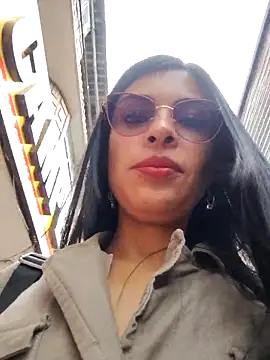 Astrid-- online show from 12/05/25, 03:20