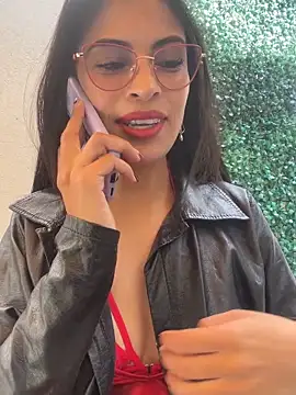 Astrid-- online show from 04/24/26, 07:38