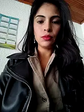 Snapshot of Astrid-- chatting on 06/17/26, 03:02 Astrid-- online show from 06/17/26, 03:02