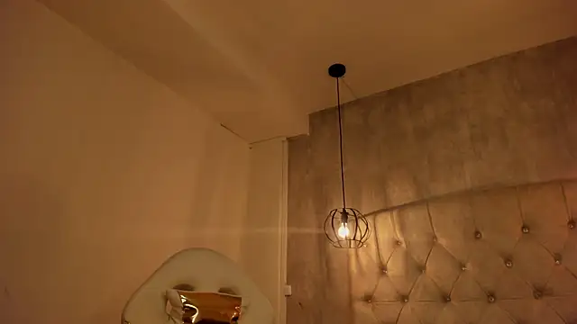 Alice Laurentt online show from 02/15/25, 09:16