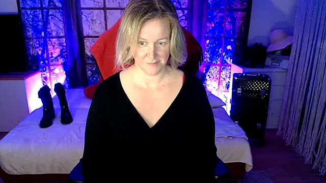 Snapshot of MarleneBloem chatting on 01/13/25, 04:30 MarleneBloem online show from 01/13/25, 04:30