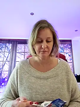 Snapshot of MarleneBloem chatting on 01/29/25, 02:00 MarleneBloem online show from 01/29/25, 02:00