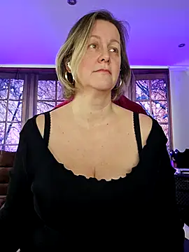 Snapshot of MarleneBloem chatting on 02/23/25, 11:22 MarleneBloem online show from 02/23/25, 11:22