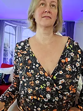 Snapshot of MarleneBloem chatting on 09/20/25, 09:54 MarleneBloem online show from 09/20/25, 09:54