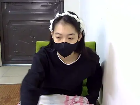 DA-EUN online show from 12/21/24, 02:41