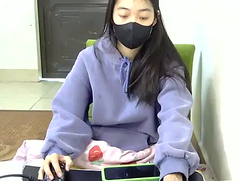 DA-EUN online show from 12/28/24, 03:15