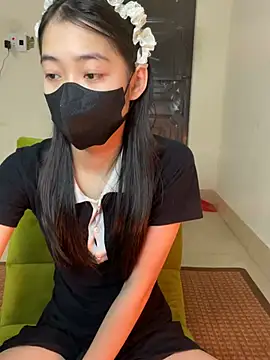 DA-EUN online show from 02/28/25, 03:15