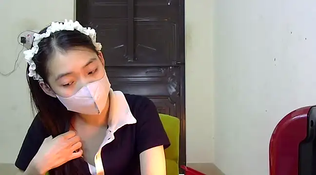 DA-EUN online show from 02/28/25, 08:31