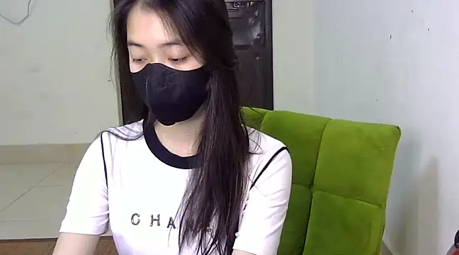 DA-EUN online show from 03/16/25, 03:04