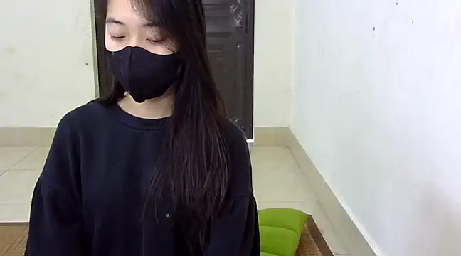 DA-EUN online show from 03/21/25, 09:12