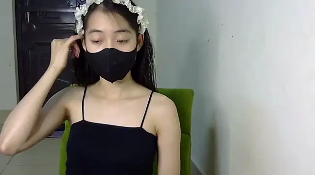 DA-EUN online show from 03/23/25, 08:59