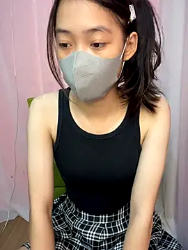 DA-EUN online show from 09/18/25, 03:08