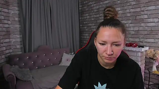 SarahCoksss online show from 10/14/25, 12:22