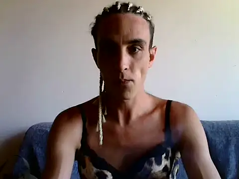 Snapshot of xxxlecram chatting on 05/25/26, 12:11 xxxlecram online show from 05/25/26, 12:11