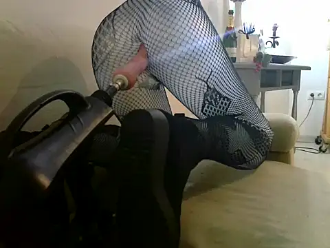 Snapshot of xxxlecram chatting on 06/04/26, 09:15 xxxlecram online show from 06/04/26, 09:15