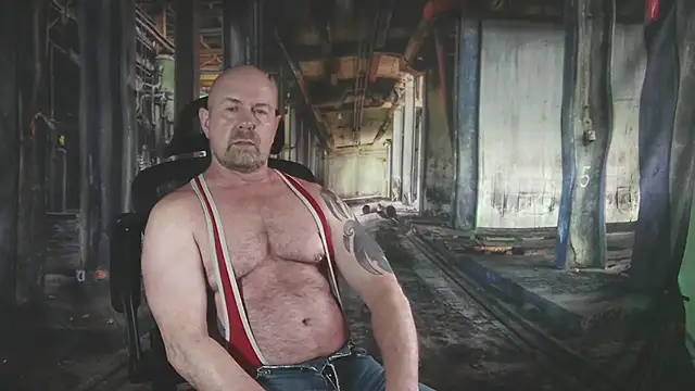 ManlyPrisonGuy online show from 04/07/26, 01:44