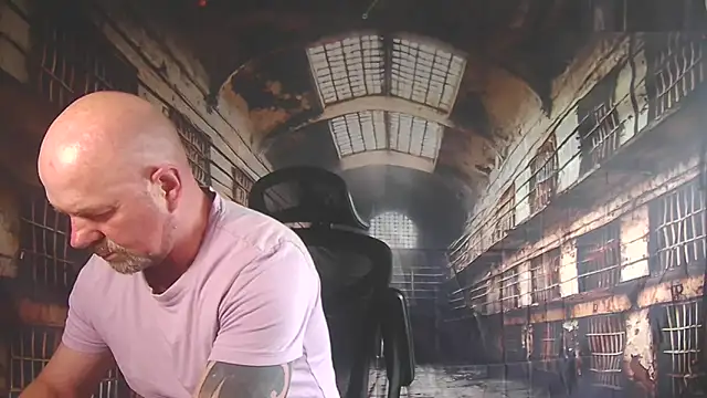 ManlyPrisonGuy online show from 06/01/26, 09:11