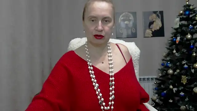 Snapshot of koroleva70 chatting on 01/12/25, 06:27 koroleva70 online show from 01/12/25, 06:27