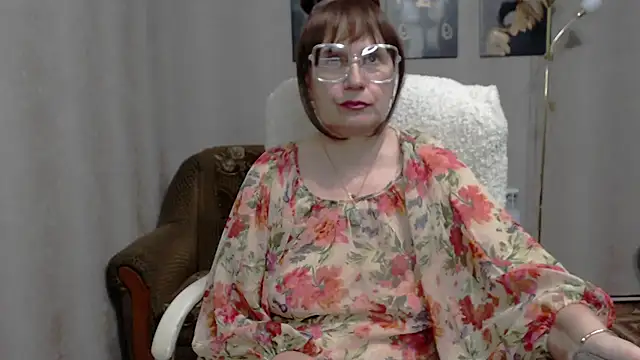 Snapshot of koroleva70 chatting on 03/09/25, 07:26 koroleva70 online show from 03/09/25, 07:26