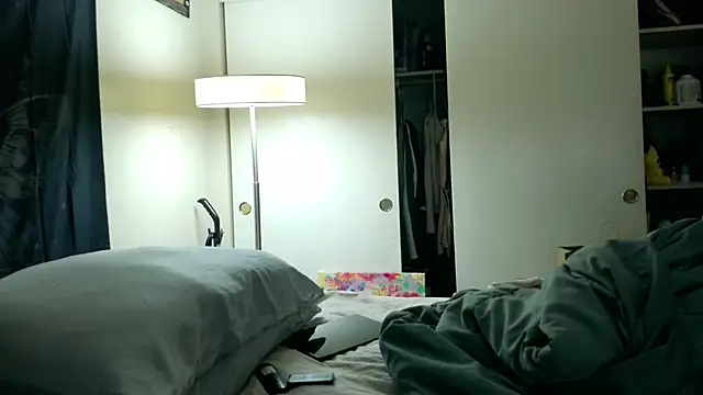 Yagurl  west online show from 01/12/25, 10:01