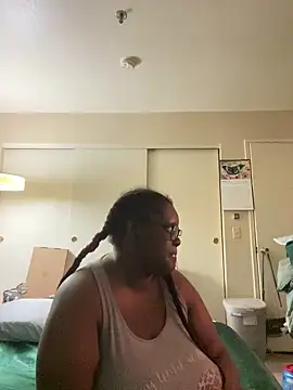 Yagurl  west online show from 01/17/25, 06:47