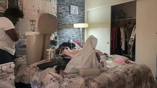 Yagurl  west online show from 09/22/25, 09:28