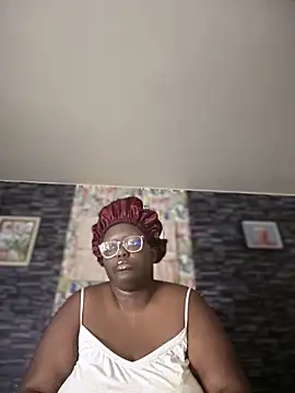 Yagurl  west online show from 11/11/25, 06:46