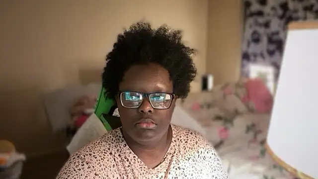 Yagurl  west online show from 12/23/25, 01:03