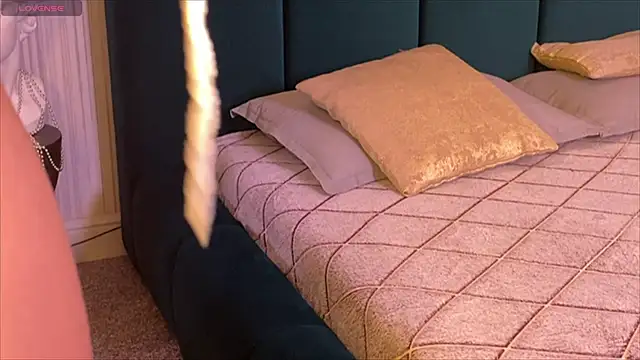 viviann evans online show from 01/13/26, 01:00