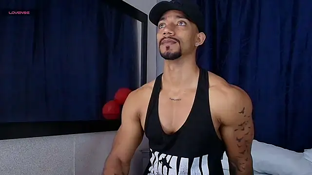 Manolo Hot1 online show from 02/03/25, 02:13