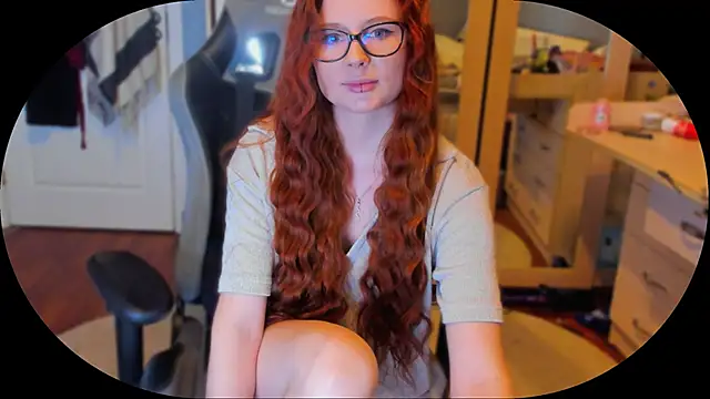 Snapshot of KlementinaBbG chatting on 02/04/25, 08:17 KlementinaBbG online show from 02/04/25, 08:17