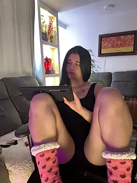 ambar-adaams online show from 04/23/26, 10:34