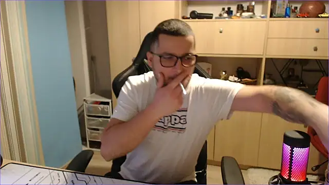 bigpuff hott online show from 10/20/25, 05:02